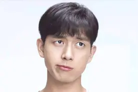 高收入明星仍买不起房？李现谈北京房价一脸无奈，梦想是赚钱买房视频封面