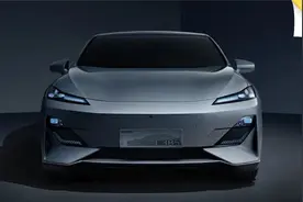 长安深蓝SL03要出道 L4级自动驾驶 特斯拉瞬间不香了？视频封面