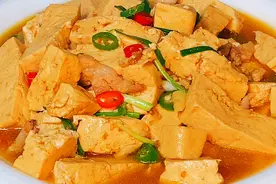大厨教你蚝油豆腐的家常做法，鲜嫩爽滑好吃又下饭，吃一次忘不了视频封面