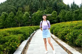 单身妹子一个人逛公园，帅哥没遇见，大爷倒是遇见了视频封面