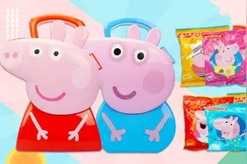 小猪佩奇食玩：佩奇和乔治造型的曲奇饼干零食礼盒视频封面