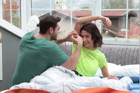 女孩被迫与老板同居，甜甜的爱情故事开始了《处处有你》12视频封面