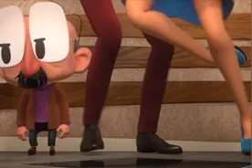 男子身高只有20厘米，自己恋爱不成，反被电梯里热恋情侣撒狗粮视频封面