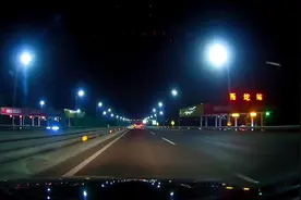 夜间高速行车注意事项视频封面