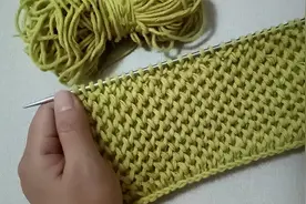 没想到简单的平针，也能织出这么漂亮的小蜂窝花样，教程分享给你