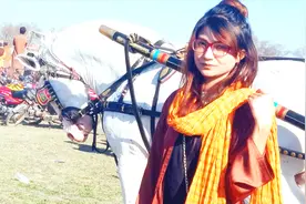 马会跳舞？巴铁女孩实拍当地会跳舞的马，很有节奏感，一起看看