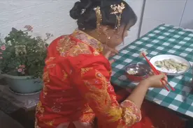 山西女儿出嫁晚上为啥要吃饺子，听俺姨怎么说，这样风俗你听过吗视频封面