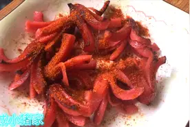 小朋友们都爱吃的油炸八爪鱼火腿肠，小猪爸手把手教你制作方法！视频封面