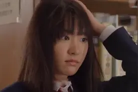 姑娘一天放屁十多次，去检查竟是肠癌，肠癌早期这些症状要注意了视频封面