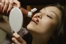 日本底层女演员的生存现状，揭秘日本潜规则视频封面