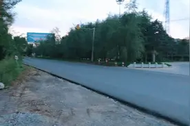 自驾游还不知道如何寻找免费驻车地看完我的视频或许对你能有帮助视频封面