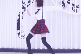 大长腿黑丝袜美白嫩少女滑皙JK格裙热舞蹈视频封面
