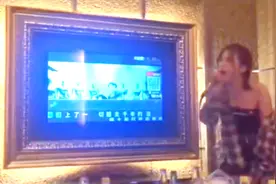 小姐姐KTV喝醉，唱渣男版《王妃》痛骂前男友！网友：灌几瓶啊？