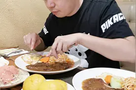试吃牛排，3分熟、5分熟、7分熟在西餐店，口感有什么区别视频封面