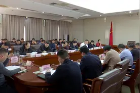 常德市政府召开环境整治会议视频封面