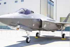 33秒带您了解日本F-35坠毁来龙去脉视频封面