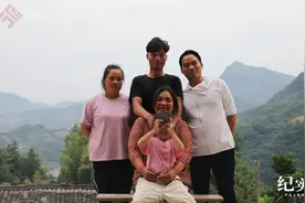 被拐33年男子寻亲成功背后：家族3人被拐，10人意外身亡，“要让人贩把牢底坐穿”视频封面