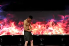 “男友力”爆棚，兵哥哥大型肌肉选秀现场视频封面