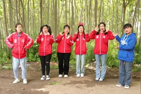 不能做的表情大挑战，中招的人就会被淘汰，没想大家竟全军覆没视频封面