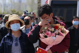 又有5名援鄂英雄凯旋宝鸡，其中最小的才22岁视频封面