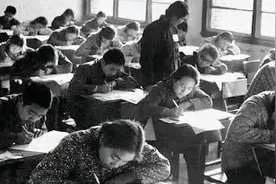 历史上的今天丨1977年12月10日，中国恢复高考制度后第一次高考视频封面