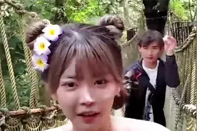 周淑怡带二台西双版纳成人礼视频封面