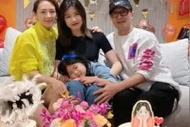 章子怡为小苹果庆生，一家四口合影温馨视频封面