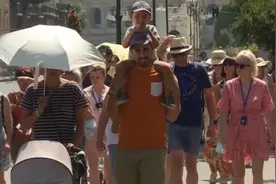 欧洲遭遇高温天气，或将刷新历史最高气温视频封面