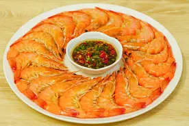 广式清蒸虾，好吃全在酱料，做法和配方都在这里