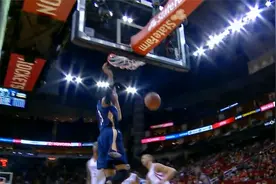 年轻的浓眉对位巅峰霍华德，在技术上丝毫不吃亏视频封面