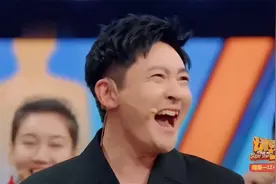 明星搞笑娱乐：华晨宇深情吟唱“尘埃”，被怼闭嘴，瞬间心态崩了视频封面
