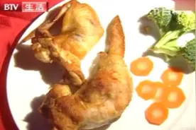 鸡翅新吃法，教你做鸡翅包饭，脱骨窍门告诉你，酥香可口一根管饱