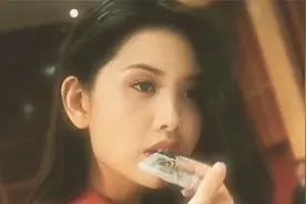 汪小敏一曲《笑看风云》混剪香港女星群像，那个才是你的初恋情人