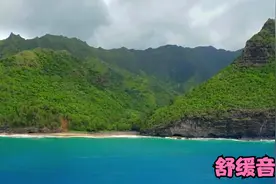 喜欢独自一个人在海边散步，仰望着天空的那种悠闲感觉。