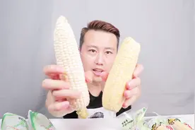 看了小翔哥视频，买了福建爆浆牛奶玉米回来，一口下去就像喝牛奶视频封面