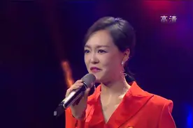 甜美动听的歌声，欢快的民族风情，一曲《纳西情歌》，好听醉人！