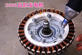 变频洗衣机坏了别着急扔，把电机拆下来不用改装就能变成发电机视频封面