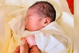 德云社烧饼二胎儿子出生，师兄弟排队送祝福，因不是女儿想生三胎视频封面