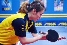 漂亮的姑娘，漂亮的板，车车谈使用碳素45体验视频封面