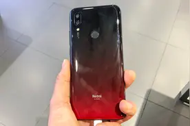 红米Redmi7快速体验：骁龙632+4000mAh大电池，699元起性价无敌！视频封面