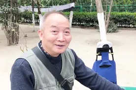 西安公园征婚角：大爷办了10年鹊桥会，听听一年收费多少视频封面