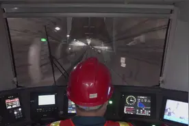 走进中国地铁驾驶室，看看地铁是怎么开的，终于长知识了！视频封面