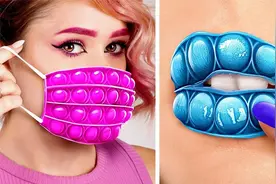 爆笑老外：粉色vs蓝色，两个来自宇宙的外星人之战！谁更胜一筹呢