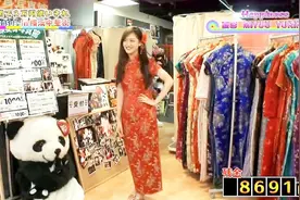 日本美女体验中国旗袍，穿上后立刻显得有气质，立刻不一样了视频封面