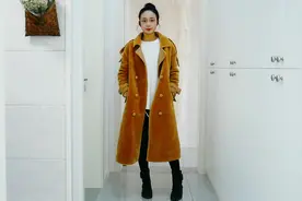 驼色大衣真的非常显白，搭配白色长袖T对黄黑皮的小姐妹十分友好视频封面