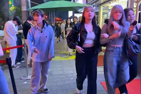 [黎明时分弘大的夜晚是华丽的]深夜请一起走在弘大俱乐部的街道上视频封面