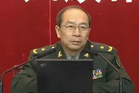 金一南：毛主席说粪土当年万户侯，我们今人难以理解！视频封面