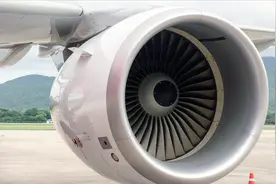 歼20装备国产涡扇15发动机亮相，矢量喷管打造飞火推一体视频封面