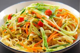 饭店的凉拌豆腐皮为什么好吃？凉拌汁比例很重要，千张丝软嫩入味视频封面