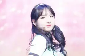 日本女团TWICE凭借一首《SIGNAL》成为全民女团，太洗脑好听了！视频封面